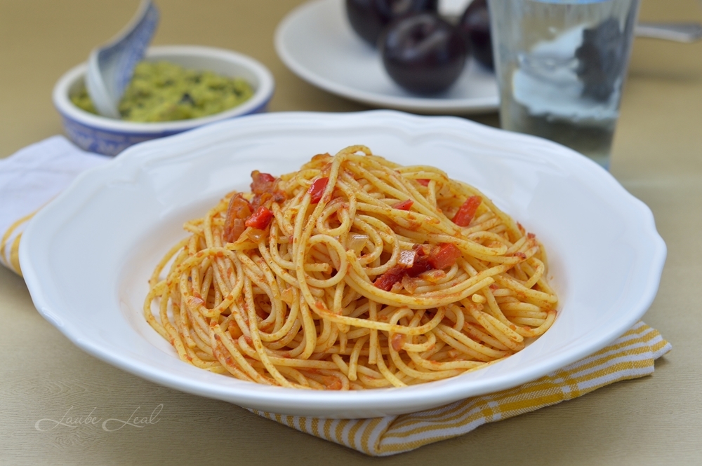 Spaghetti dos salsas 